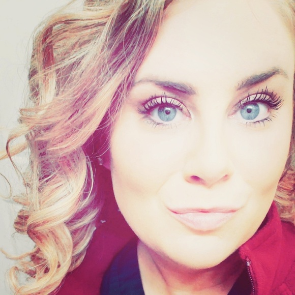 Meet your Posher, Heather - Picture 2 of 2